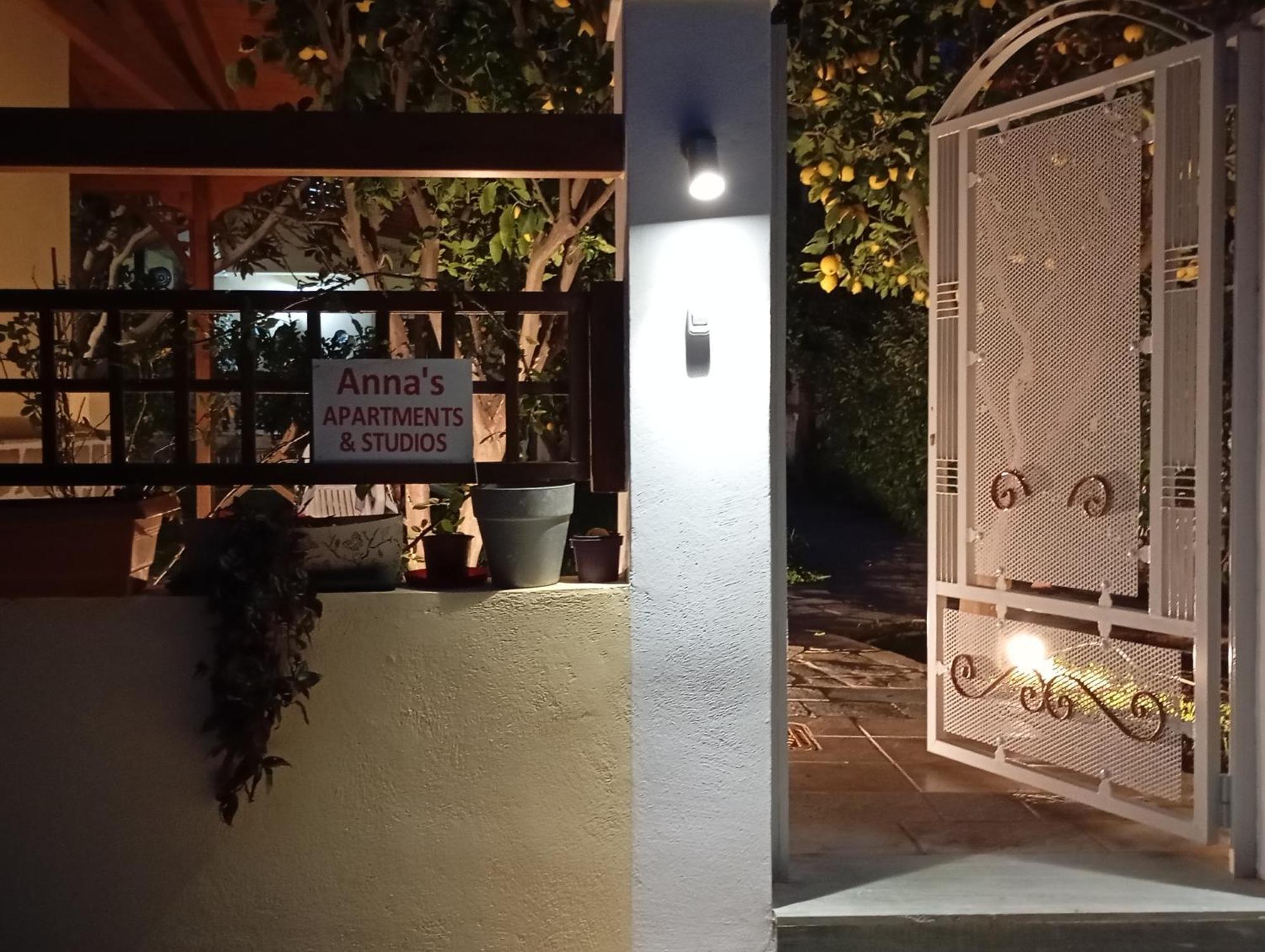 Anna'S Apartment And Studio Artemida  Exterior photo