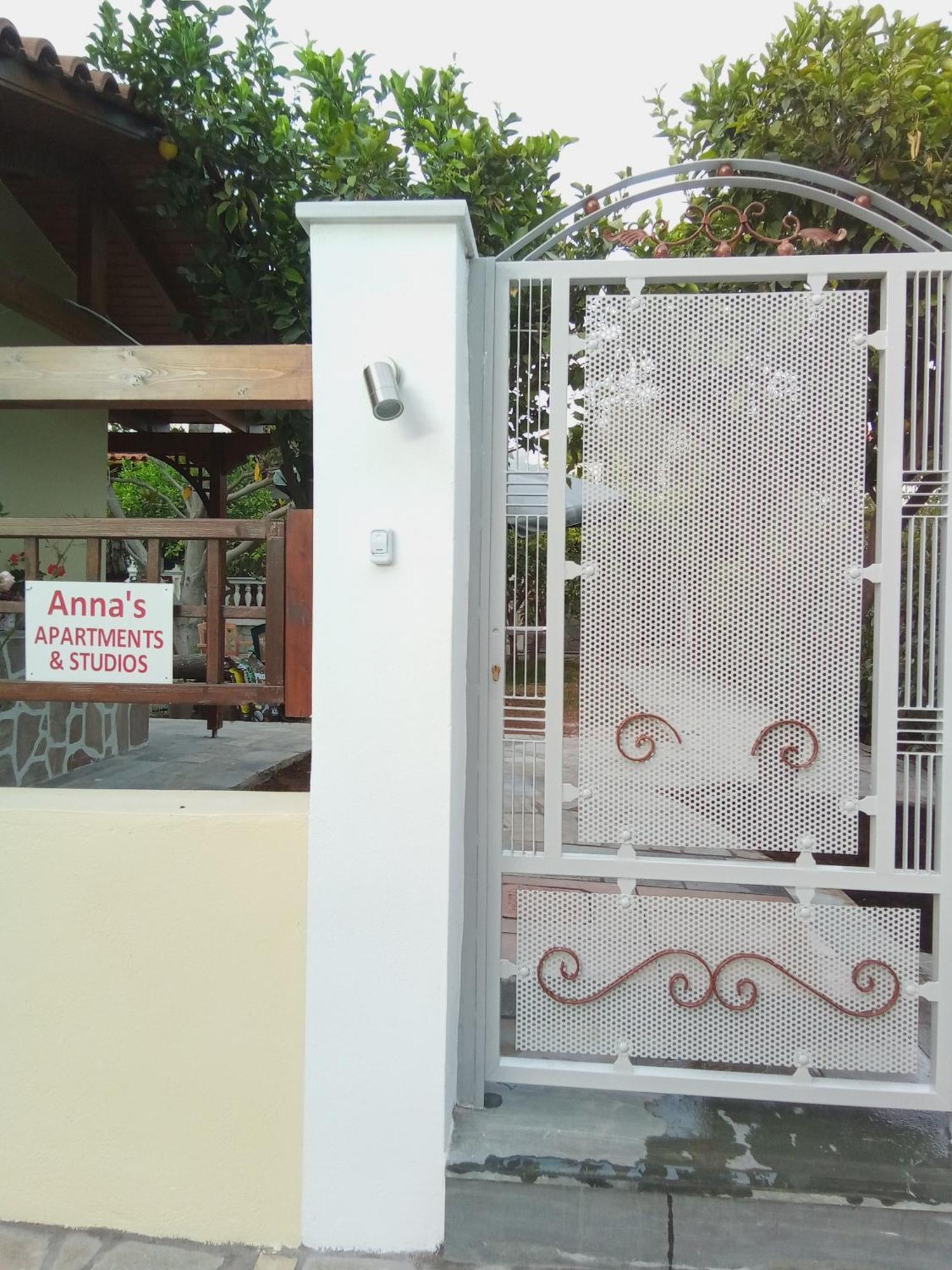 Anna'S Apartment And Studio Artemida  Exterior photo